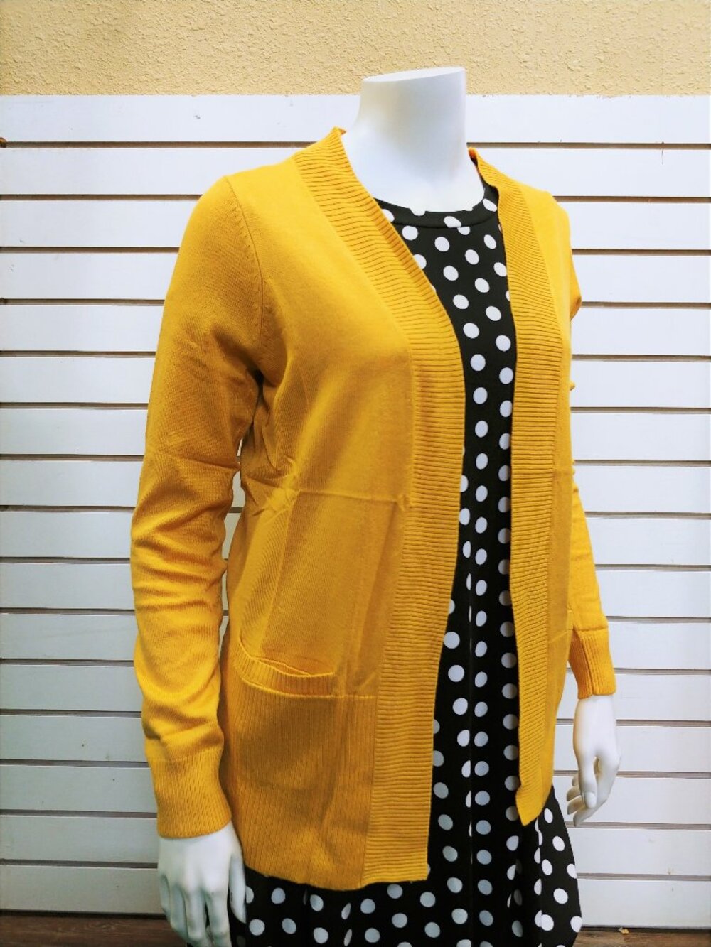 Mustard knit cardigan with pockets